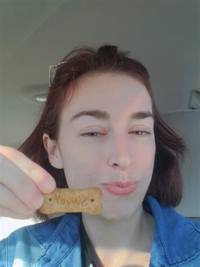 It's nearly impossible for me to gain weight unfortunately. I've never been over 100 and that's my goal!🤪 #whatieatinaday #hyperthyroidism #thyroidproblems #underweight #fyp