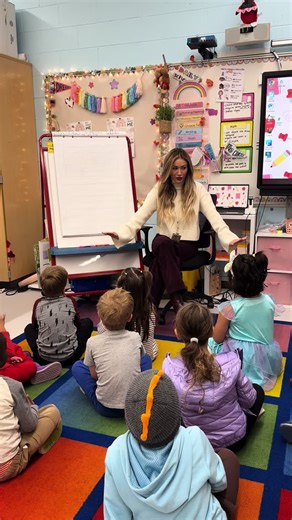 Watch me tell my kindergarten class I’m getting MARRIED 💍✨#bride #2026bride #teachersoftiktok #kindergarten