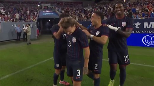 Berhalter's strike puts USMNT up 1-0 over Uruguay