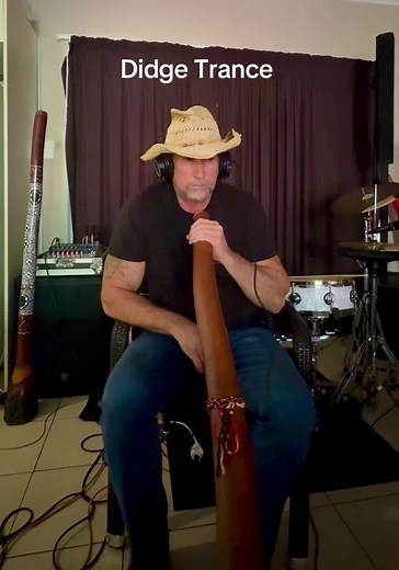 Didgeridoo Trance Music Experience