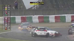 Bumper cars or #WTCR? 🙈Tom Coronel was caught up in a 3 car collision 💥 during Sunday's race. Catch all the highlights from round 8 of WTCR at Suzuka now on Motorsport.tv: https://bcp.crwdcntrl.net/5/c=13030/b=66255566?https://motorsport.tv/motorsporttv/video/wtcr-round-8-suzuka-highlights/29028?post=organic | Motorsport.com