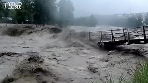 印度北部暴雨成灾多地洪水泛滥 至少15人死亡