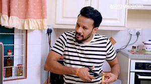 Raja learns the shocking truth about the real worth of Sarasu’s new handbag and pleads with his mom to change her ways. Don’t miss the emotional drama on Pasanga S2, airing Monday to Thursday at 9 PM on Vinmeen. Stream anytime on Astro GO & On Demand! #Pasanga2 #astroulagam | Astro Ulagam