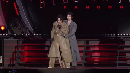 EYES ON JOONGDUNK FANCON #JoongDunkFanconD2 🌞i really regret it you know🌞actually for this JoongDunk fancon i really wanted to do a stage play but there wasn’t enough time🌞i wanted to… you know?he (phi khao) wanted to be a prince right? but i wanted to lie down like ….🌻 “Arie that’s you?”🌞like “i want to be with people on land”🌻 “i want to meet gill-breathing creatures in the sea”🌞🌻something like that 🌻but… it doesn’t fit the concept. our concept has to be cool Eyes On You - Mafia