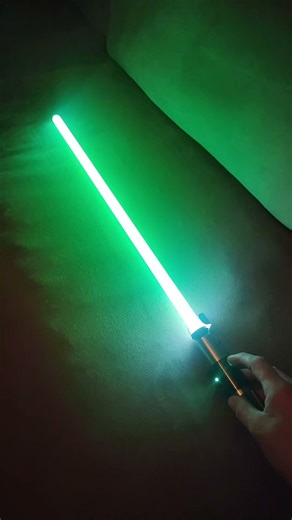 Yoda is here! This proffie 3.9 is accurate 🔥🫳🏻☄️ #neopixel #lightsaber #starwars #jedi #starwarsfan