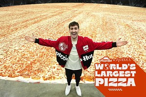 Pizza Hut Just Made the World’s Largest Pizza