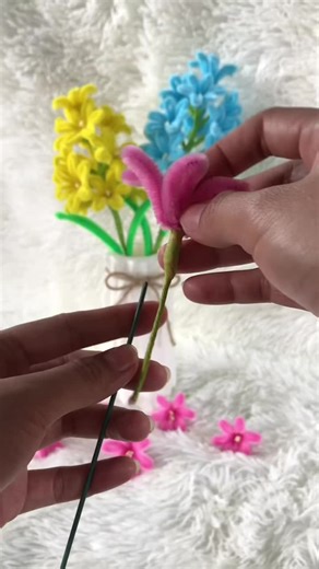 Fuzzy Flower Tutorial: Create Beautiful DIY Flowers