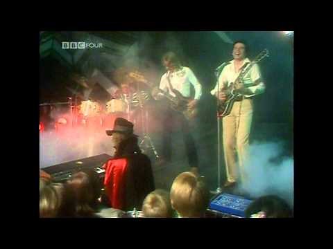 Mankind 'Dr Who Theme' (Top Of The Pops Remaster)