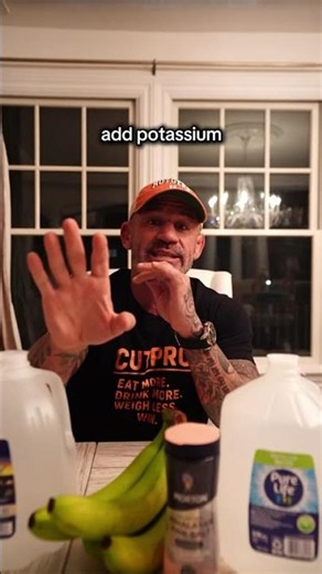 Coach Knox Breaks Down How Sodium & Potassium Can Help You Manage Water Weight