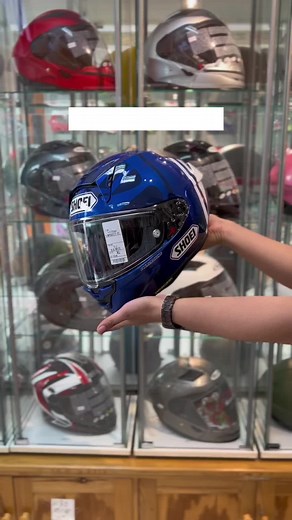 Beneran se-nyaman “Itu” Shoei X-15😍 Shoei X-15/X-Fifteen sudah hadir di Indonesia tepatnya bulan Mei 2023 ini. Selain perbedaan Design dengan Shoei X-14, Fitting Shoei X-15 juga tidak meninggalkan sisi kenyamanan khas paddings/busa dari Shoei, ya Senyaman “Itu”!. Dengan Di banderol mulai dari Rp 11,600,000,- hingga Rp 14,400,000,- (Marq Marquez & Alex Marquez Graphic) di Indonesia. *Harga :* •Shoei X-15 Marc Marquez 7 Graphic (Seperti di video) : Rp 14,400,000,- •Shoei X-15 Alex Marquez 73 Grap