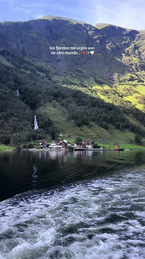 Explora los fiordos de Noruega: belleza natural y cruceros