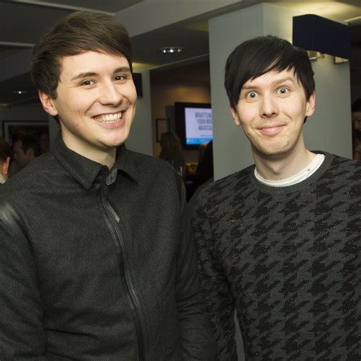 Skjulte det i 16 år: YouTube-stjerner Dan Howell og Phil Lester bekræfter forhold