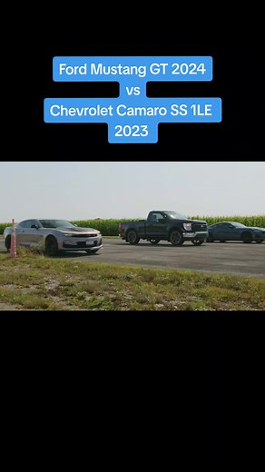 Ford Mustang GT 2024 vs Chevrolet Camaro SS 1LE 2023 Drag Race Comparison