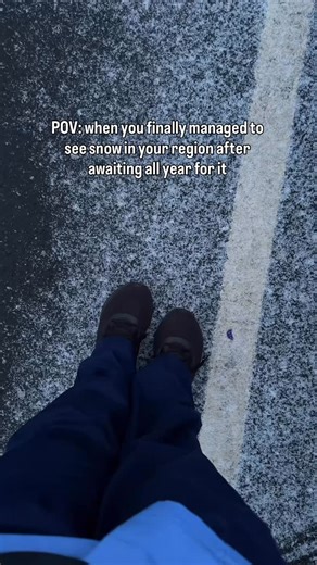 It doesn’t snow often in my area, and when it does I’m either at work or fast asleep 🤣🤣 I finally managed to witness this after work today. In other parts of Scotland, it’s pouring snow… so let me enjoy the snow I’m seeing now before it starts raining again. If it snows again and even heavier than this, I’ll definitely do more videos to show you guys. #explore #reels #fyp #snow #viral | Nurse Uju