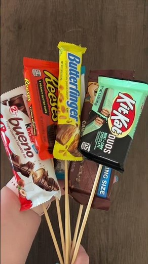 DIY Candy Bar Bouquet: Great Gift Idea for Graduation, Recitals, & More!