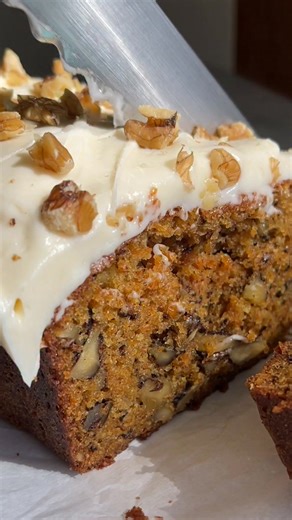 Bakery-style Carrot Cake Loaf with Cream Cheese Frosting Comment RECIPE AND ILL SEND IT!! This loaf cake is incredibly moist thanks to the oil, perfectly spiced with cinnamon and nutmeg, and loaded with freshly grated carrots and walnuts. It bakes up tall and tender and gets topped with a smooth homemade vanilla cream cheese frosting. It’s the kind of slice you’d grab at a bakery — but made right at home. If you’d like the full recipe, search “Lifestyle of a Foodie Carrot Cake Loaf” and it will