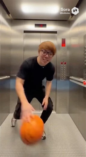 ヒカキンがエレベーターでバスケをしたらまさかの… #ヒカキン #ヒカマニ #バスケ#エレベーター #緊急停止 #非常食 #災害 #故障 #号泣 #最悪 #不幸 #迷惑 #防犯 #shorts #yt