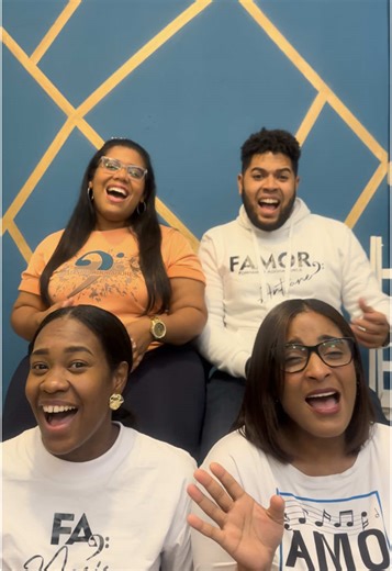 FAmiliaaa!☺️ Esta noche sale “Praise- Alaba” el nuevo tutorial de voces por la cuenta de @formandoadoradores esperando sea de mucha bendición para cada uno de ustedes🎶 Suscríbete a nuestro canal y activa la campana 🔔 para que no te pierdas de todo el contenido que tenemos para equipos de alabanza🤩🥳 Déjanos saber en los comentarios qué otra canción te gustaría que hagamos el tutorial👇🏽 . . #formandoadoradores #harmonytutorials #voces #armoniacoral #harmony #coros #coral