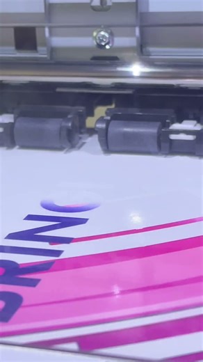 Printing Full Color on Clear Vinyl — Watch the White Ink Layer! 🎨 #wideformatprinting #vinyl #signs