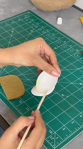 Quick & simple: how I make a puppet eye from scratch 👀❤️ https://youtube.com/@mernasami7084?si=Md0wwZjiQA4YeFBk ⬆️ subscribe for more tutorials #puppet #pupetryart #handmadepuppet #custompuppet #puppetdesign #puppetmaker #BehindTheScenesMagic #behindthescenes #puppetshow #puppets | WonderStrings