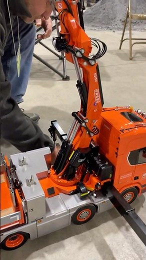 Super RARE F1650 RC crane cost over $15,000 dollars