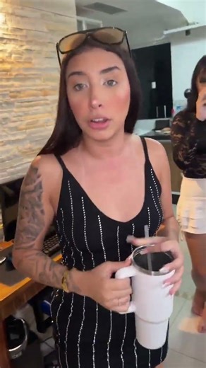 A mina ta brava pq ele quis a menor amiga