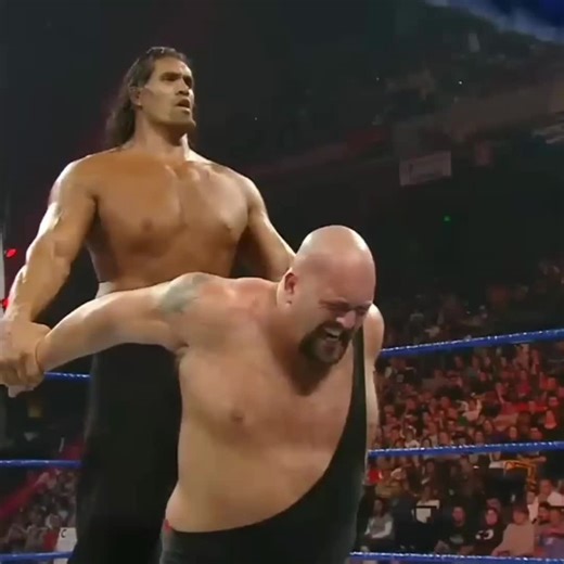 Big Show vs The Great Khali: A Clash of Titans