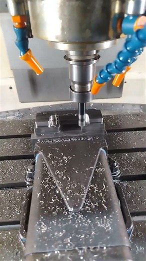 #cnc #engineering vmc mac #machine #subscribe