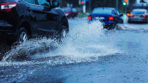Flash flood warning issued as thunderstorms, heavy rainfall moves across Chicago area