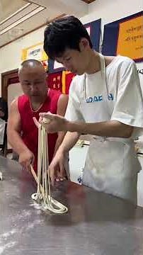Teaching the Right Way to Make Hand-Pulled Spaghetti! 🍝🔥