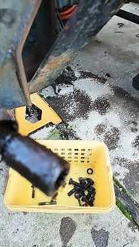 Separate Kubota L245DT to replace the clutch.