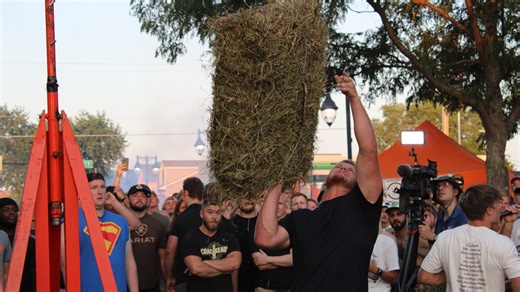 Watch: Iowa offensive lineman Kade Pieper wins Hay Bale Toss at Solon Beef Days 2025