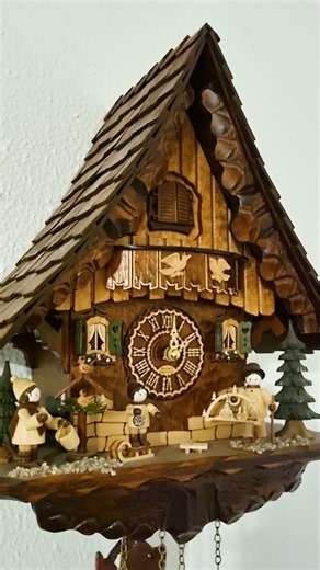When You Dont Change The Batteries In Your Cuckoo Clock #cuckooclock #ClockMaintenance