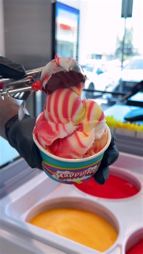 Scoop after scoop of pure happiness. 🌈 Which one’s calling your name? 👇 📍Northridge - 18427 Nordhoff St | 12pm-10pm 📍Melrose - 7324 Melrose Ave | 12pm-9pm 📍Downtown Disney - 1500 S Disneyland Dr, Anaheim, CA 92802 #Happylce #MadeFromScratch #Waterlce #BlackOwnedBusiness