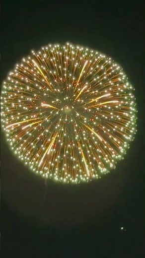 “Japan’s Mesmerizing Fireworks Festival | A Journey Through Light & Tradition 🇯🇵✨”