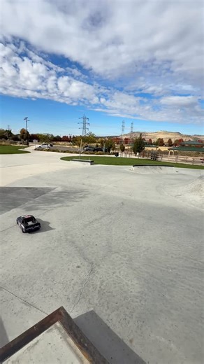 @chads_rc_adventures | Street bashing this is what the arrma felony is for not just speed #arrma #rc #bashing #skate #jump | Instagram