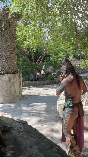 Fear doesn't ride a donkey, so I'd better stay back in case it sees me and I'll run away 🤣🤣🤣🤣🤣