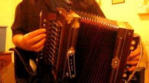 Beginning Cajun Accordion - Two Step bass side in 3 Ways (in combination with an octave scale) Chords - ChordU