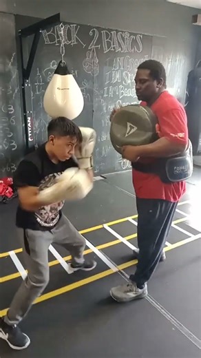 How to hit your target boxing training #boxing #kidsboxing #training
