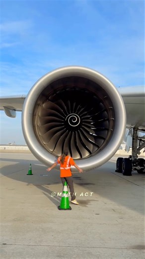 How does the plane fly ✈️