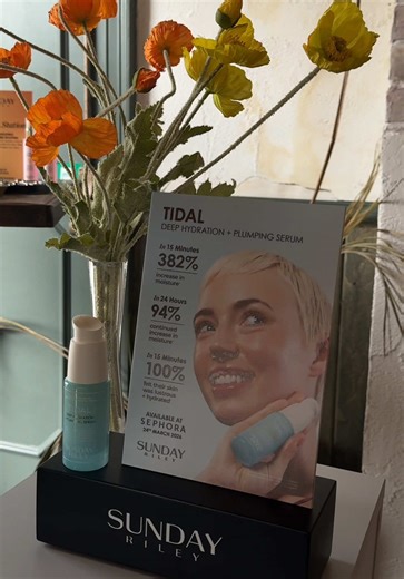 A gorgeous brunch with @Sunday Riley to celebrate the launch of TIDAL 🩵 Thankyou so much for a gorgeous afternoon #prinvite #sundayriley #byrobynanderson #makeup #mua