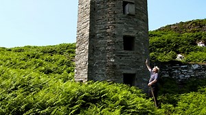 A tour of the Calf of Man: Birds in the silo