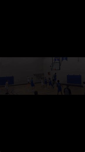 Harrisburg, IL is now dunk city! 🤯 2025 Carmi graduate Mitchel Edwards catches an “alley oop” of the backboard for a nice in game slam! Big props to the teammate on the assist and knowing the right trajectory to throw it off the backboard. Edwards is now a basketball player for one of our local community colleges, Southeastern Illinois College in Harrisburg. What a dunk by the human highlight reel himself. #fypシ #reels #fypシ゚viralシ#dunk #basketballislife | Southern Illinois Sports with Chris De