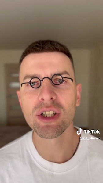 Танцы малышки: Удивительные движения на музыке