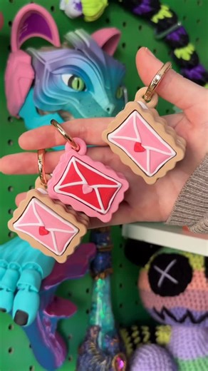 Wicked Winks | Valentine Love Letter Cookies 💌 • File Designer/Creator: @mochimakes3d x @rebelalicorn • Filament: - Overture Lightbrown - iSANMATE Matte... | Instagram