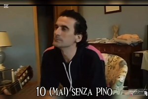 425K views · 10K reactions | Nella malinconia di quel giorno di 10 anni fa, ci piace pensare infondo, che Pino abbia raggiunto il suo gemello d'arte ❤️ #massimotroisi #pinodaniele #music #blues #Napoli #Maradona #culture #cinema | Massimo Troisi | Facebook