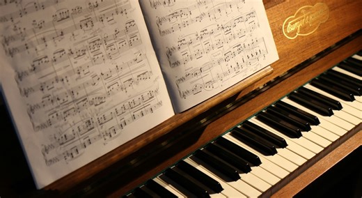 Família da pianista Helena Sá e Costa dá a conhecer sessão musical íntima