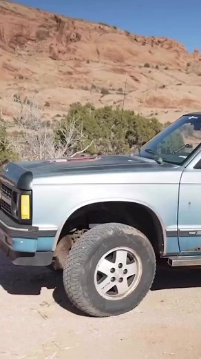 The OnX Offroad Build Challenge proves any rig can be equipped for adventure with the right parts. With all three rigs Yukon equipped, we can’t choose a favorite. Who are you rooting for?Team Rad Mischeif’s Dodge Ramcharger, BleepinJeep’s Chevy S10, or Dumpster Fire’s: Lexus LX 450?#yukongearandaxle #onxoffroad #teamyukon #buildchallenge #ramcharger #chevys10 #lx450 | Yukon Gear & Axle