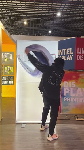 Lintel's globally patented tool-free folding lightbox! #lintel #seglightbox #SEGLightBoxFoldingStand