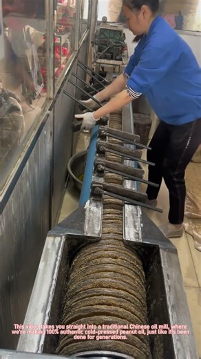Authentic Traditional Peanut Oil Pressing Process